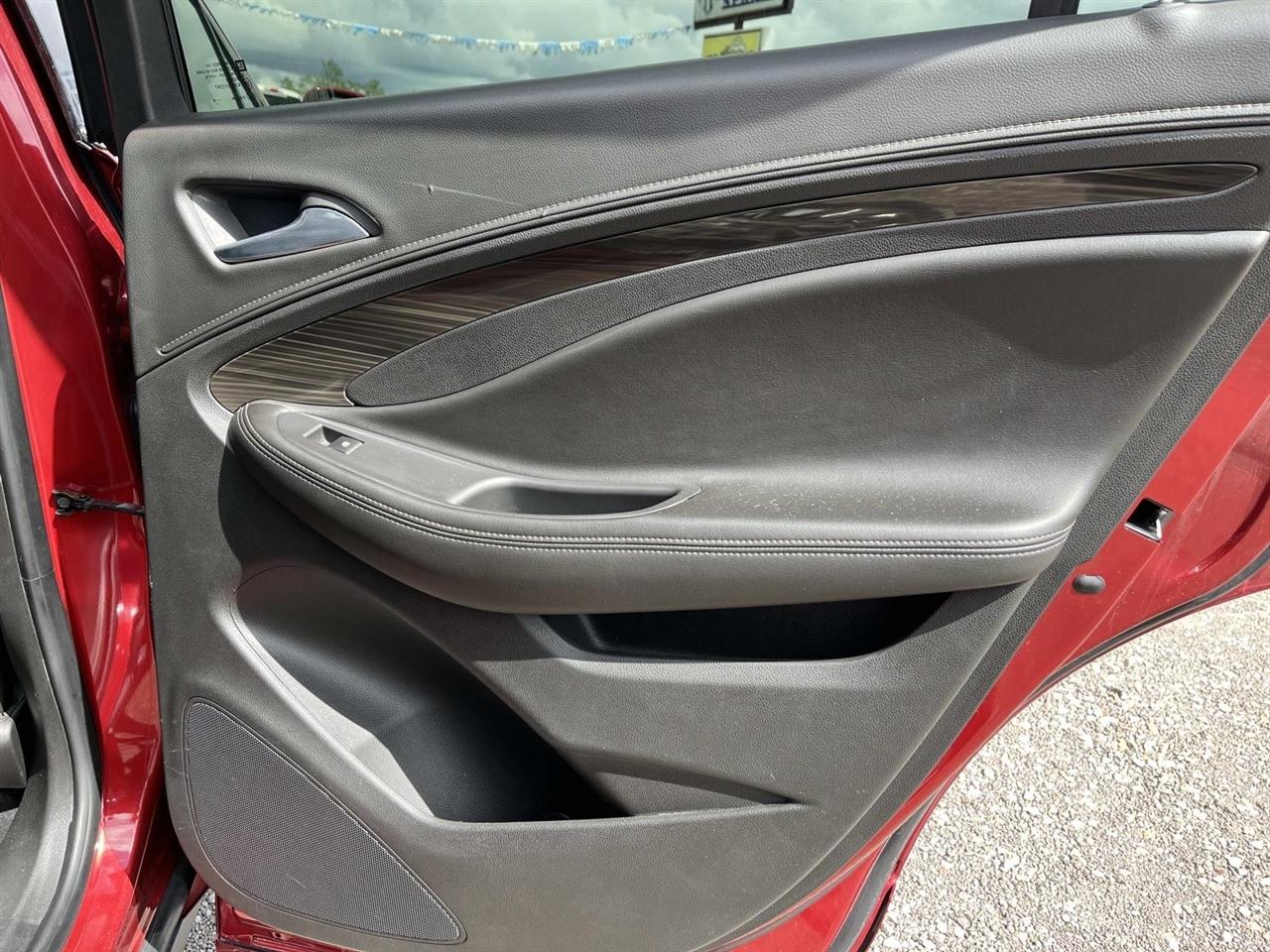 Buick Envision FWD 4dr Essence 2020