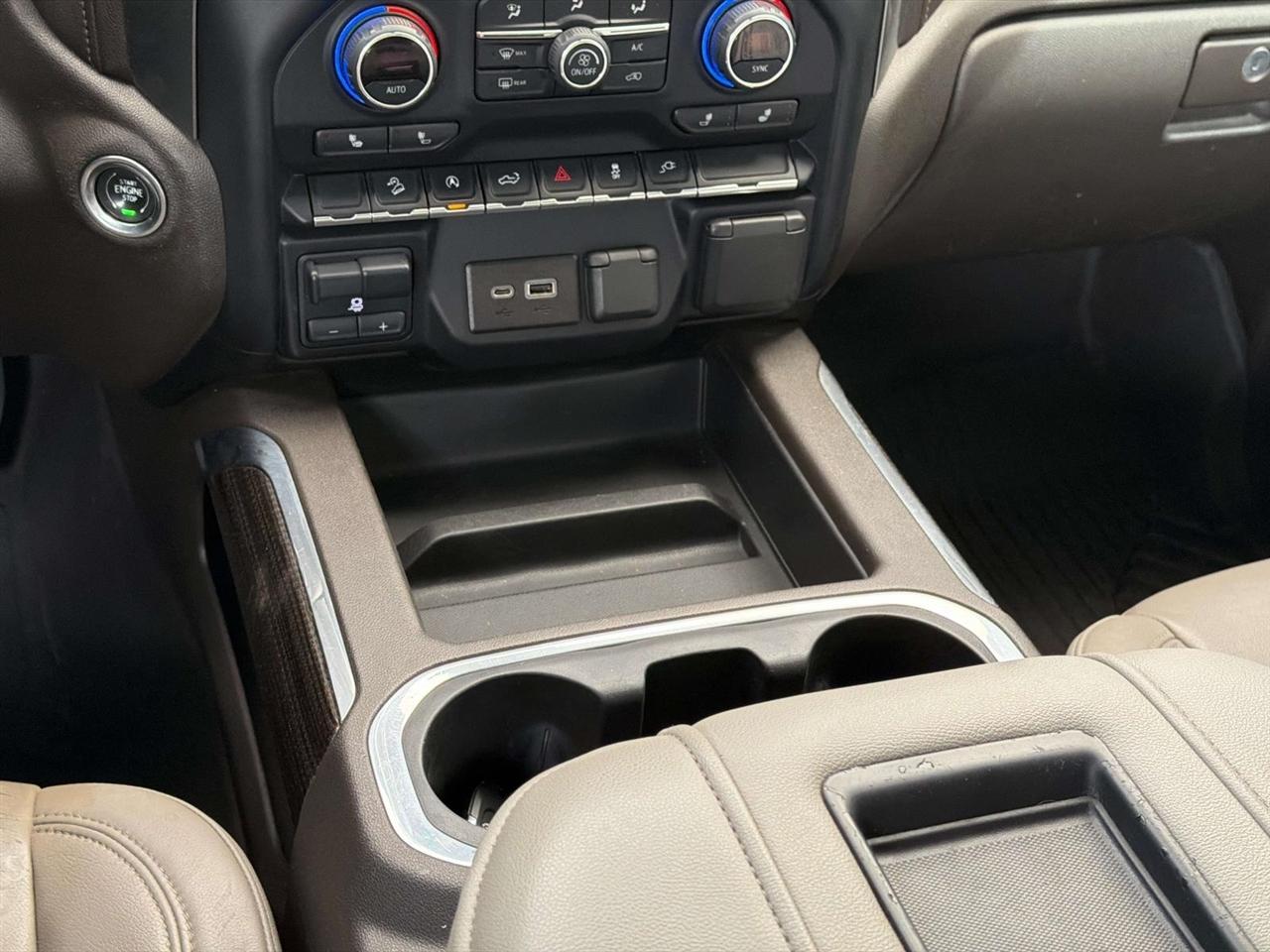 Chevrolet Silverado 1500 4WD Crew Cab 157" RST 2020