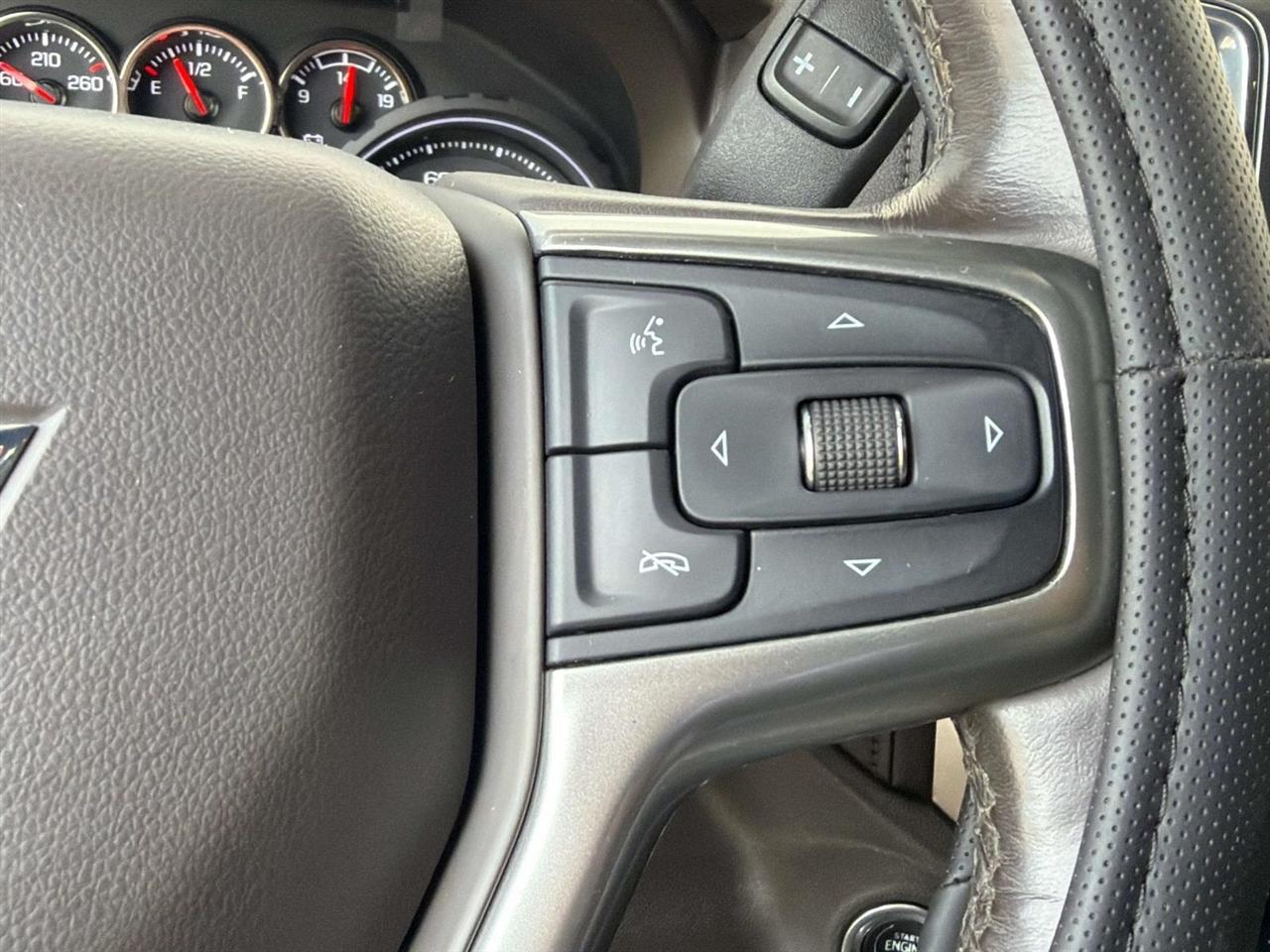Chevrolet Silverado 1500 4WD Crew Cab 157" RST 2020