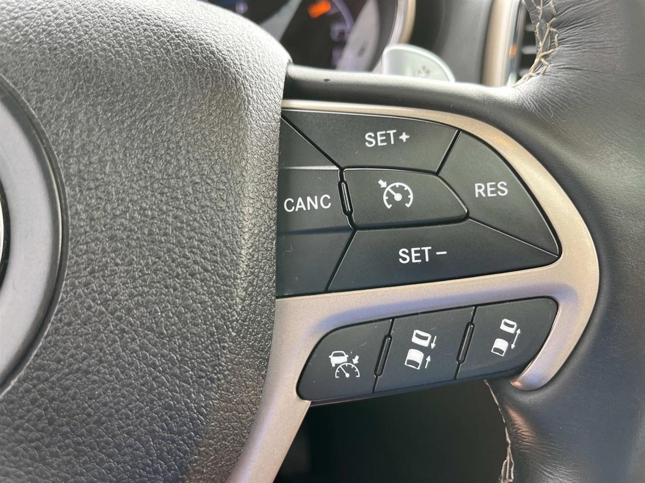Jeep Grand Cherokee 4WD 4dr Overland 2015