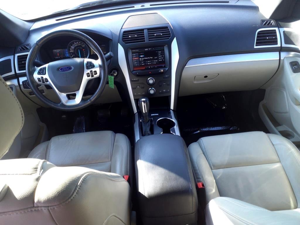 Ford Explorer XLT FWD 2014