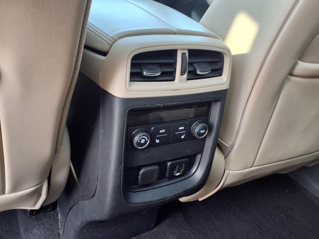 Buick Envision Essense 2017