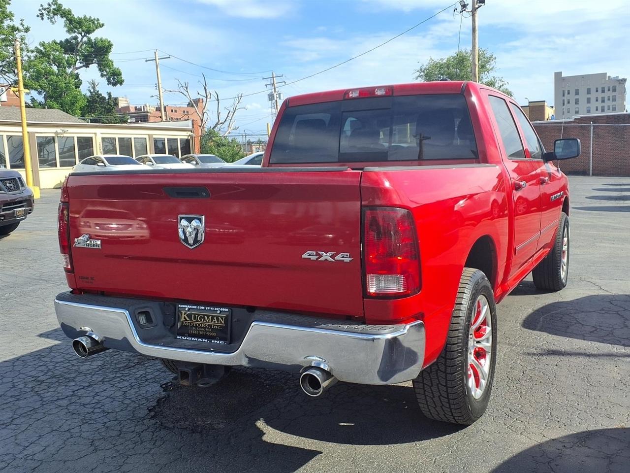 RAM 1500 SLT Crew Cab 4WD 2012