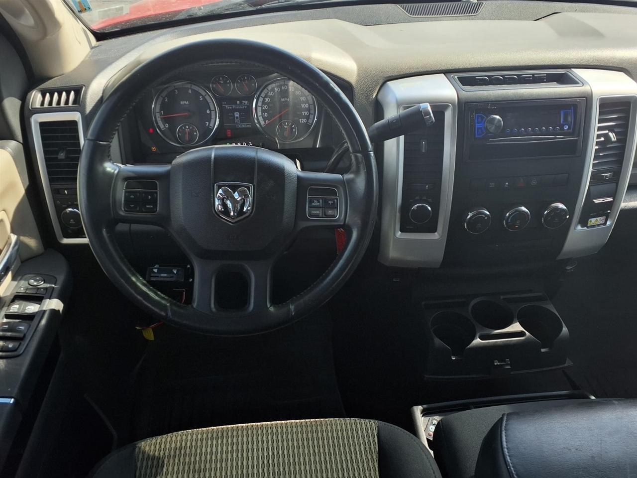 RAM 1500 SLT Crew Cab 4WD 2012