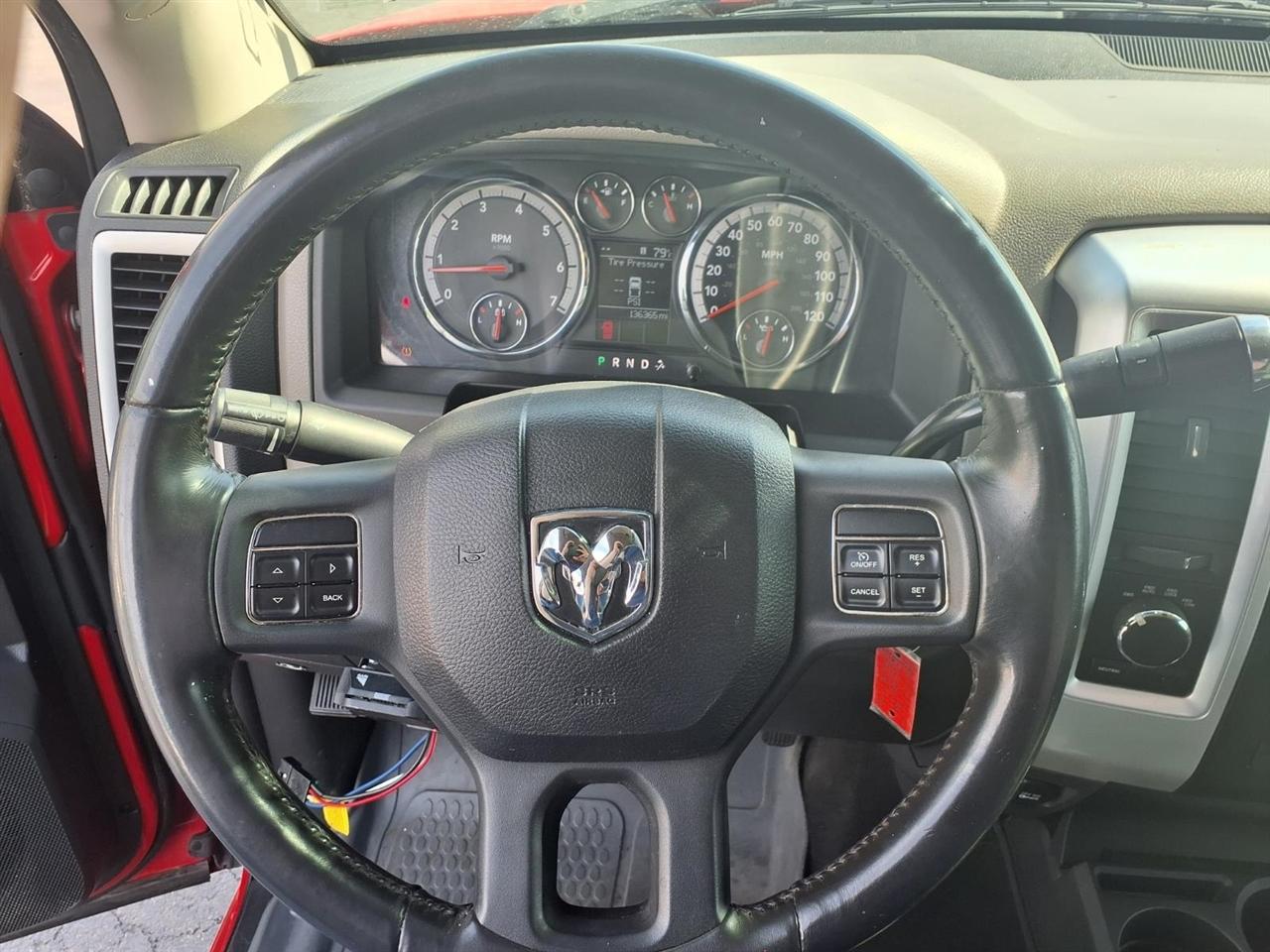 RAM 1500 SLT Crew Cab 4WD 2012
