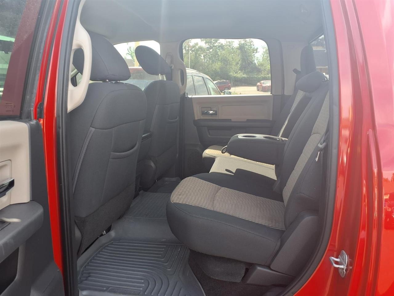 RAM 1500 SLT Crew Cab 4WD 2012