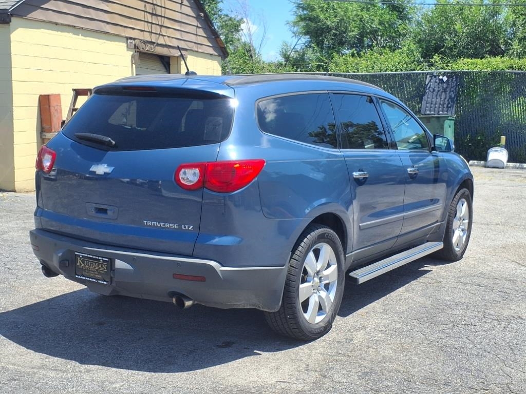 Chevrolet Traverse LTZ FWD 2012 Chevrolet Traverse LTZ FWD 2012
