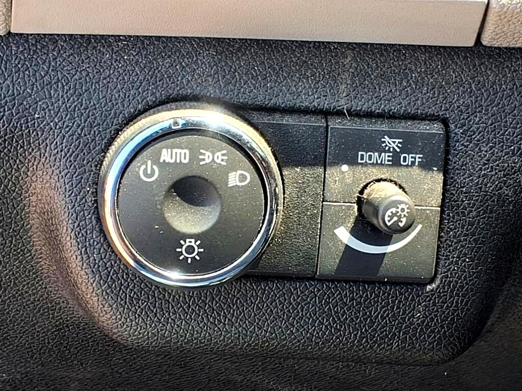 Chevrolet Traverse LTZ FWD 2012