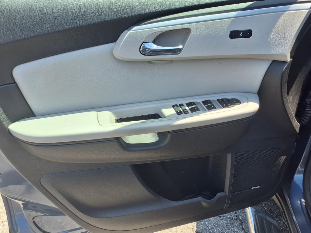 Chevrolet Traverse LTZ FWD 2012