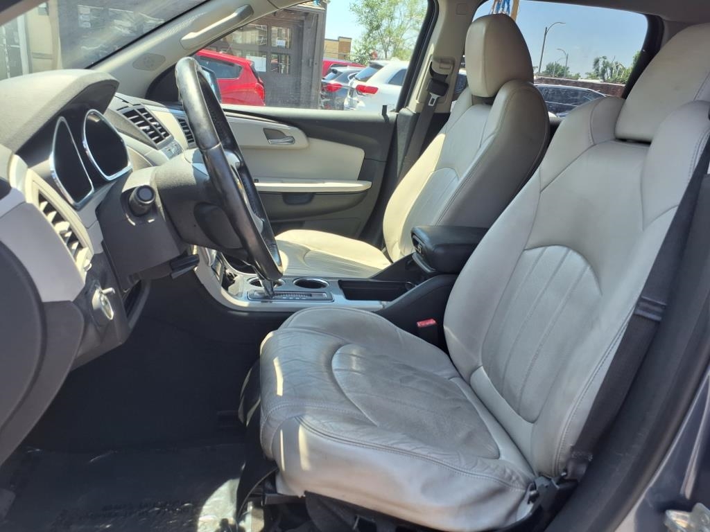 Chevrolet Traverse LTZ FWD 2012