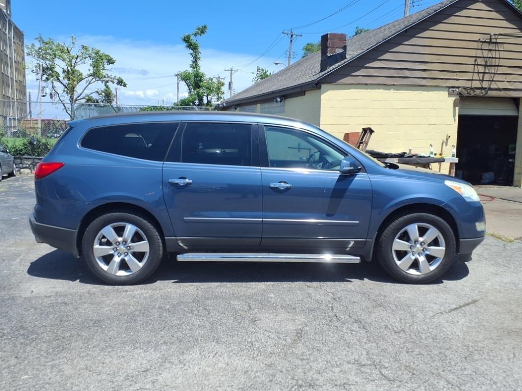 Chevrolet Traverse LTZ FWD 2012
