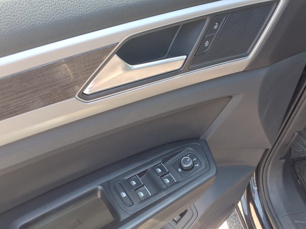 Volkswagen Atlas V6 SE w/Technology AWD 2019 Volkswagen Atlas V6 SE w/Technology AWD 2019