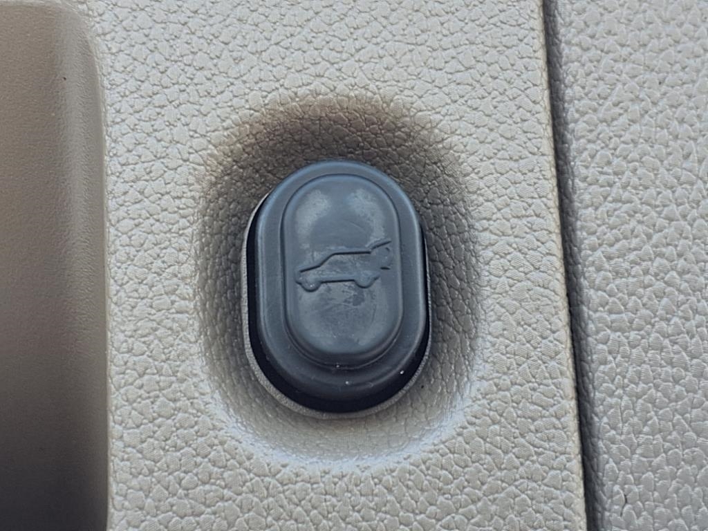 GMC Yukon SLT 2WD 2017