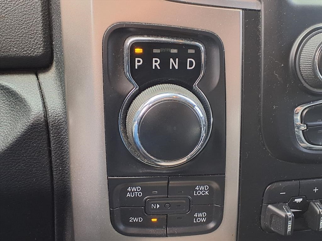 RAM 1500 4WD Quad Cab 140.5" Big Horn 2013