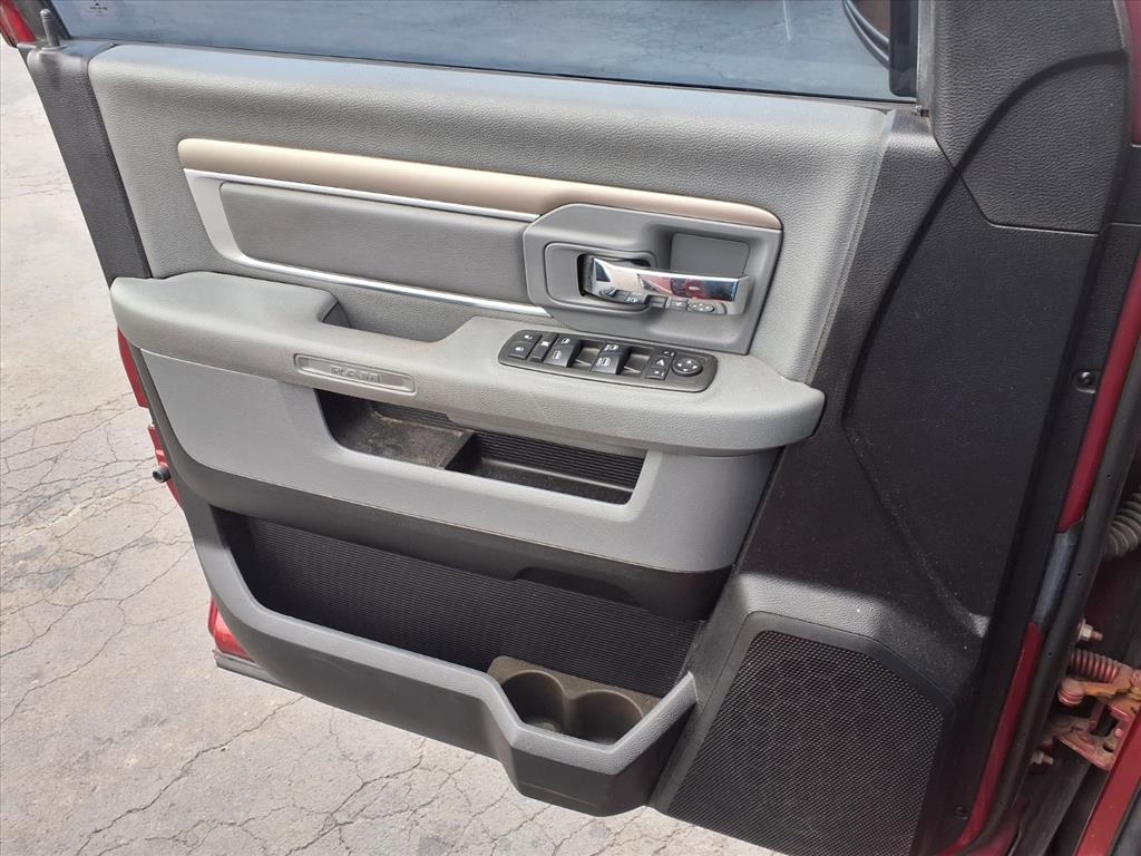 RAM 1500 4WD Quad Cab 140.5" Big Horn 2013