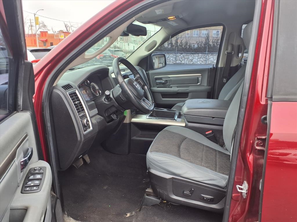 RAM 1500 4WD Quad Cab 140.5" Big Horn 2013