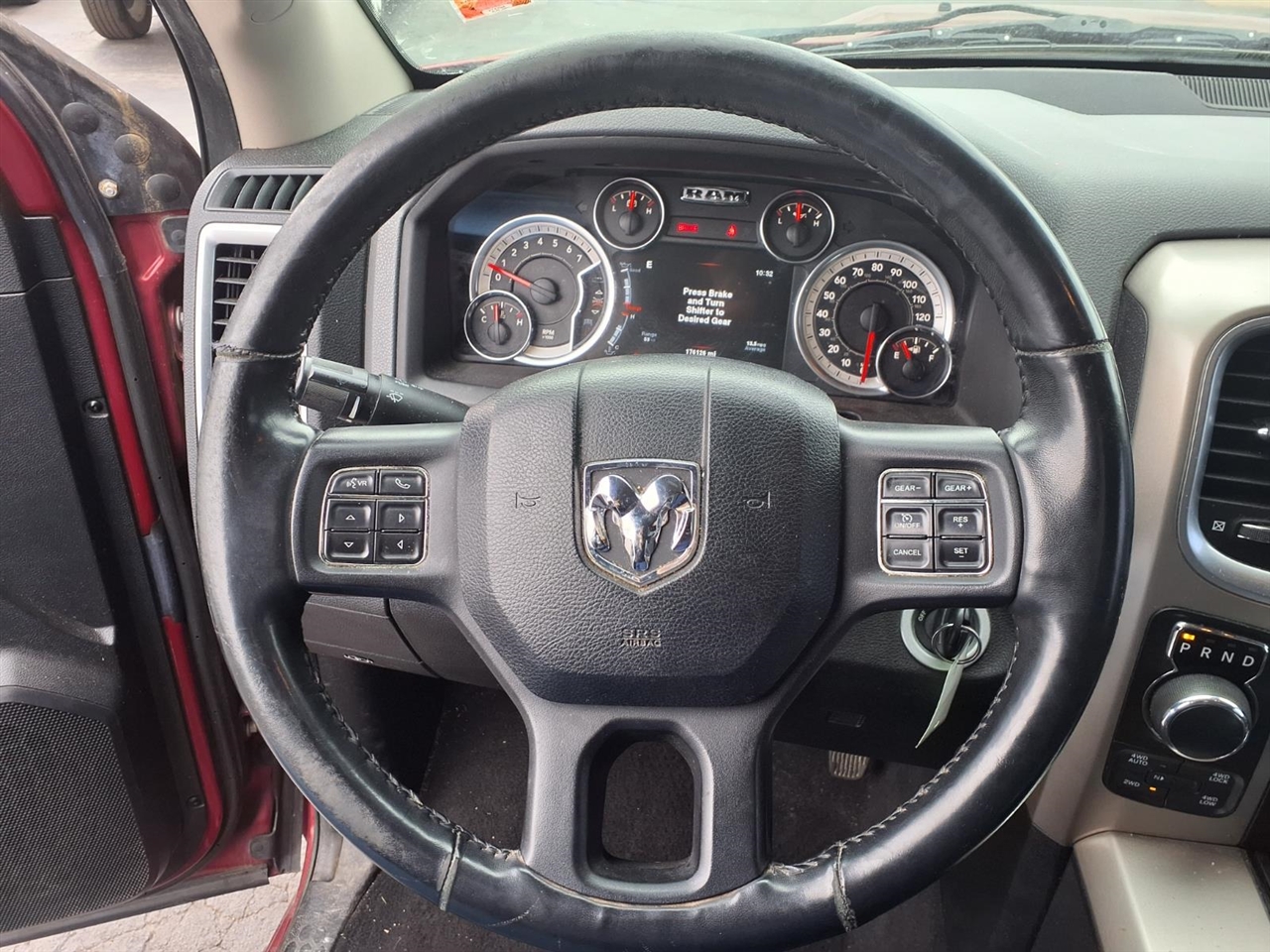 RAM 1500 4WD Quad Cab 140.5" Big Horn 2013