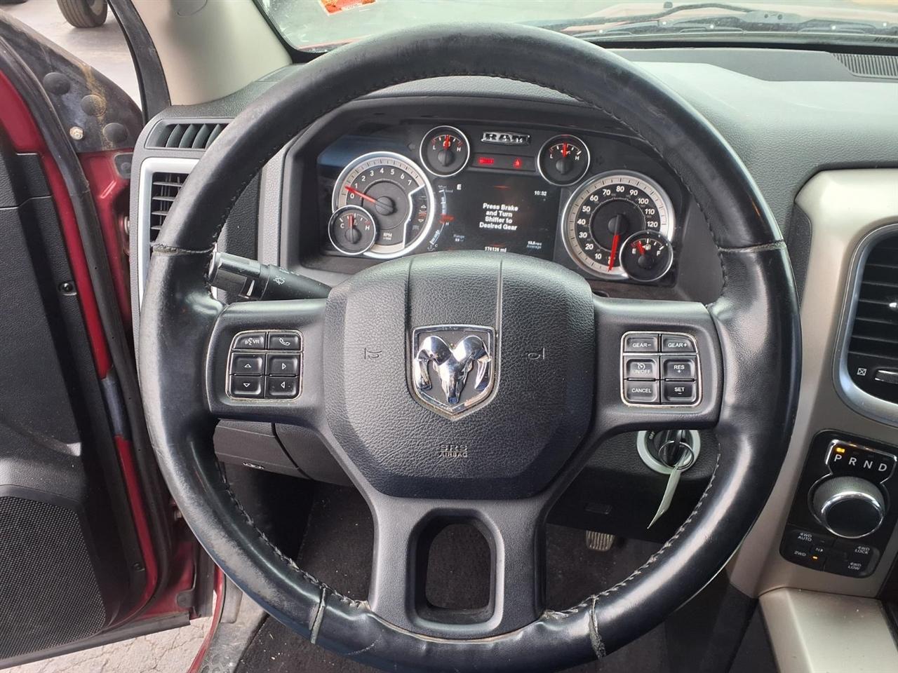 RAM 1500 4WD Quad Cab 140.5" Big Horn 2013