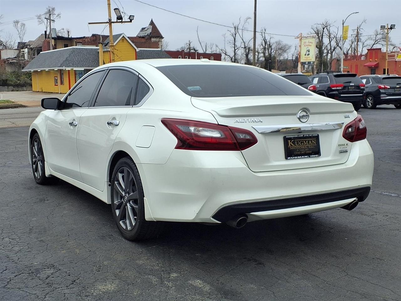 Nissan Altima 2.5 SR Sedan 2018
