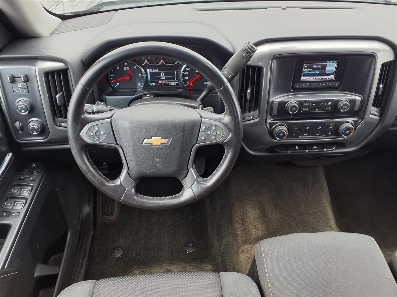 Chevrolet Silverado 1500 4WD Crew Cab 143.5" LT w/1LT 2015