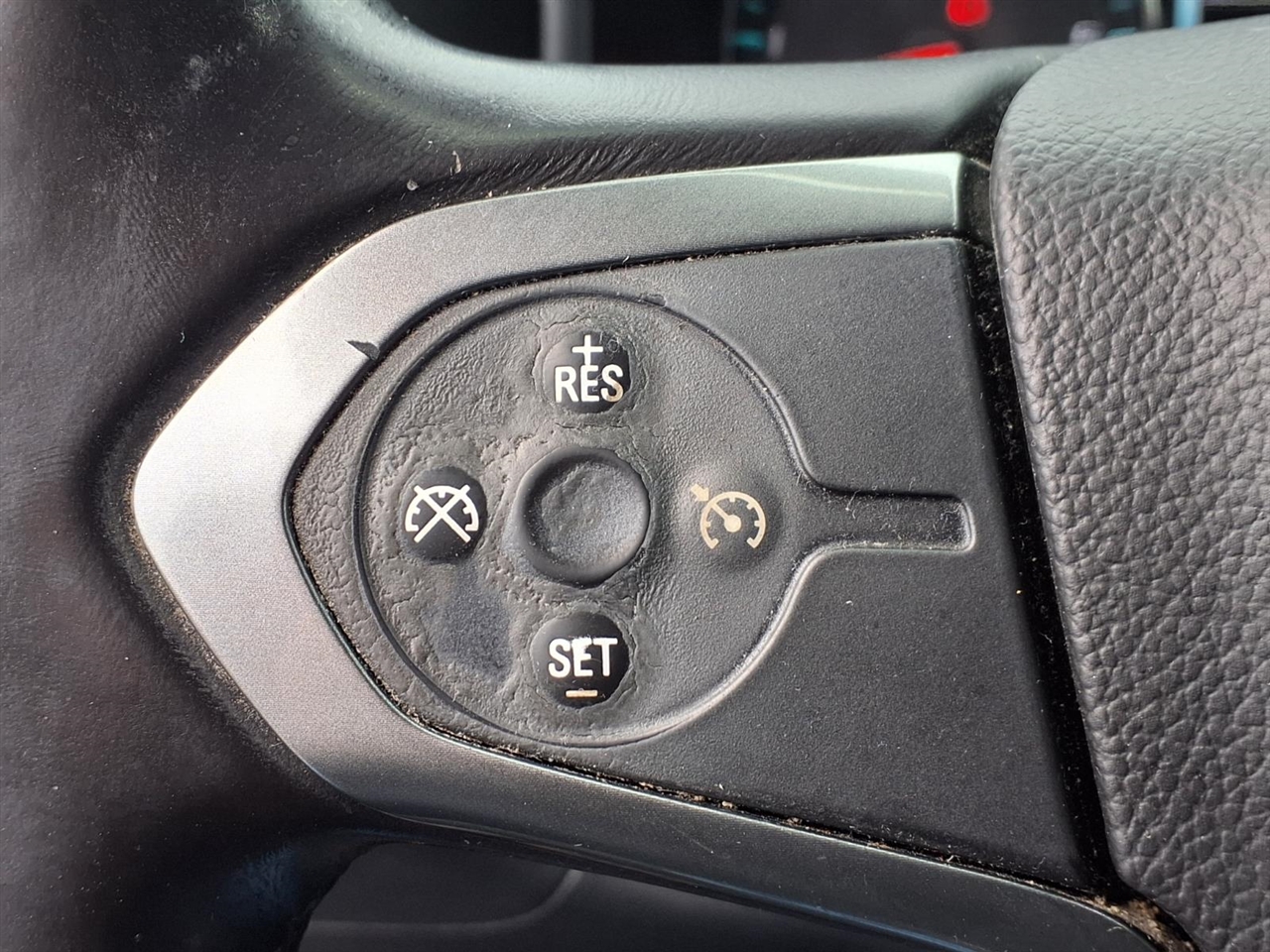 Chevrolet Silverado 1500 4WD Crew Cab 143.5" LT w/1LT 2015