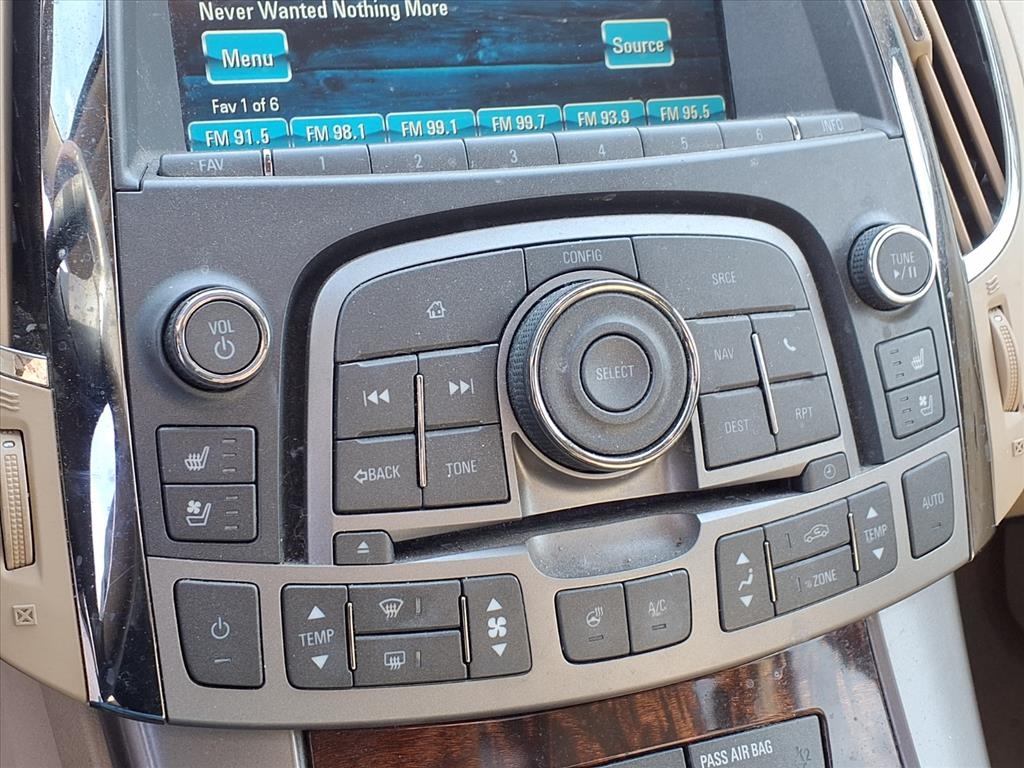 Buick LaCrosse 4dr Sdn Touring FWD 2013