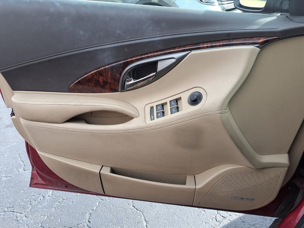 Buick LaCrosse 4dr Sdn Touring FWD 2013