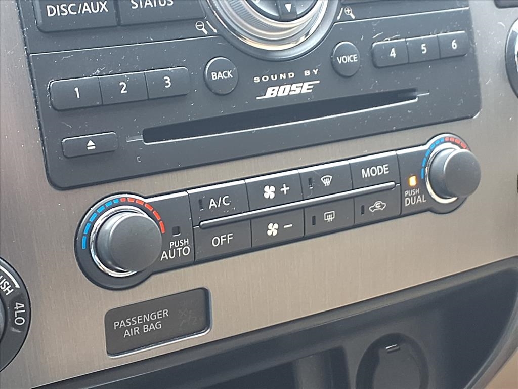 Nissan Armada 4WD 4dr Platinum 2013