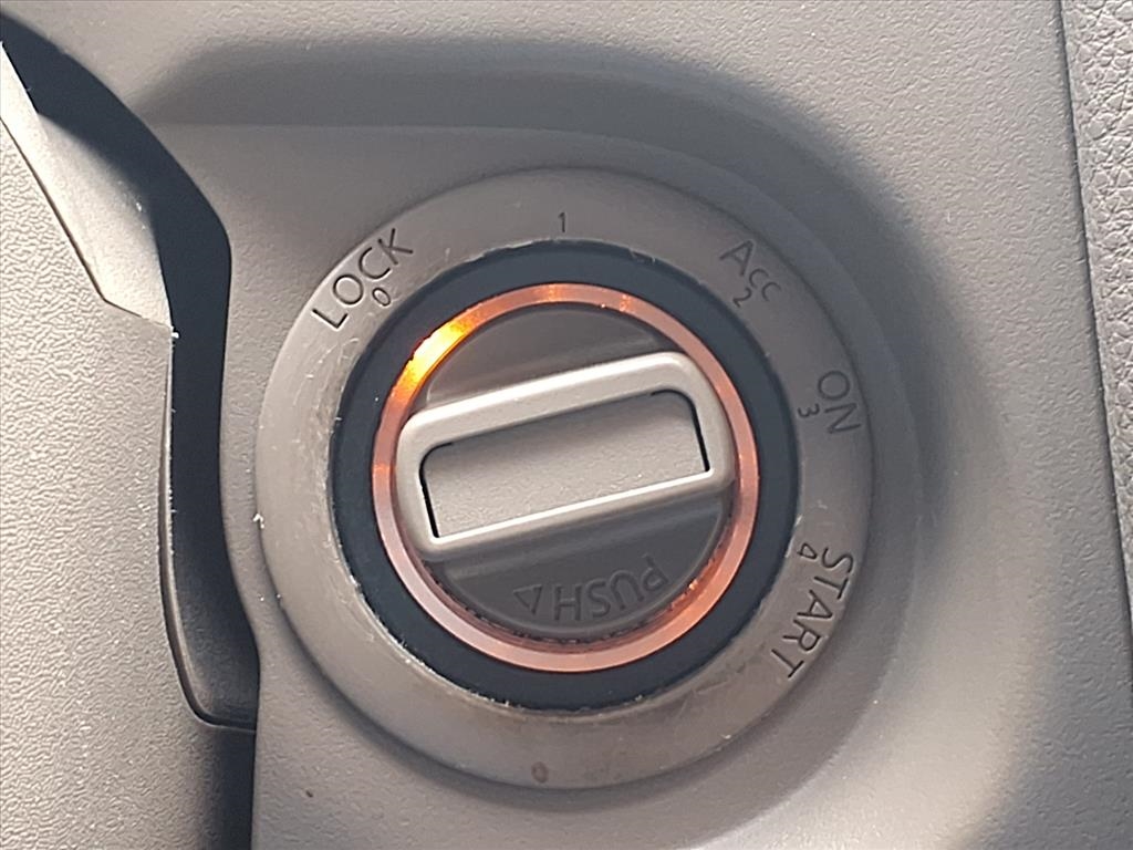 Nissan Armada 4WD 4dr Platinum 2013