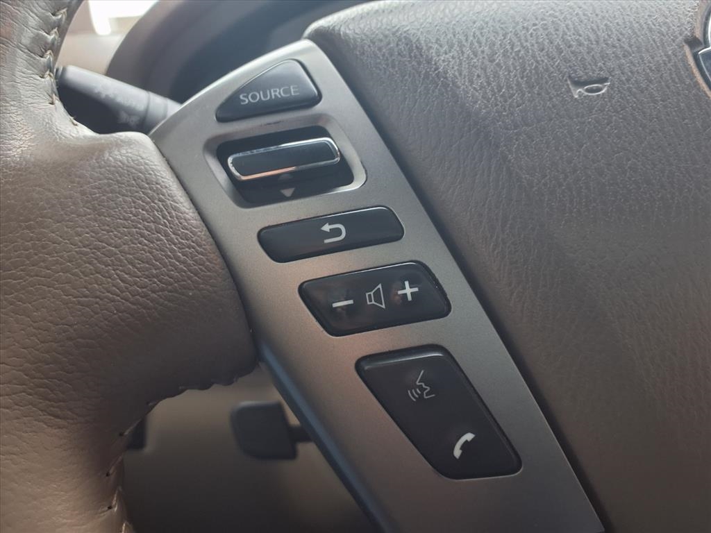 Nissan Armada 4WD 4dr Platinum 2013