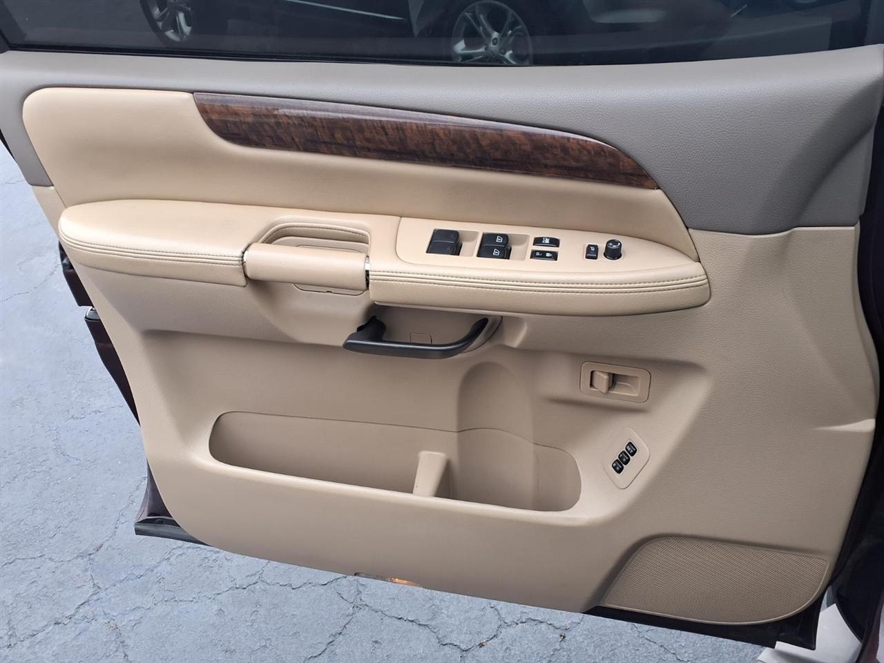 Nissan Armada 4WD 4dr Platinum 2013