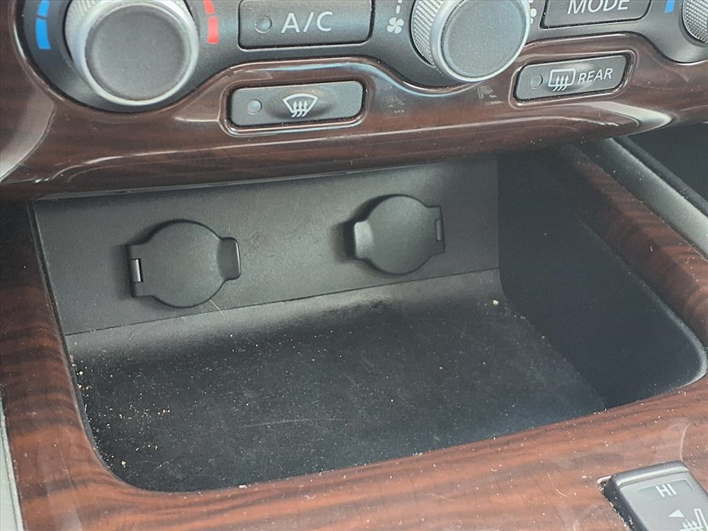 Nissan Pathfinder 2WD 4dr SL 2015