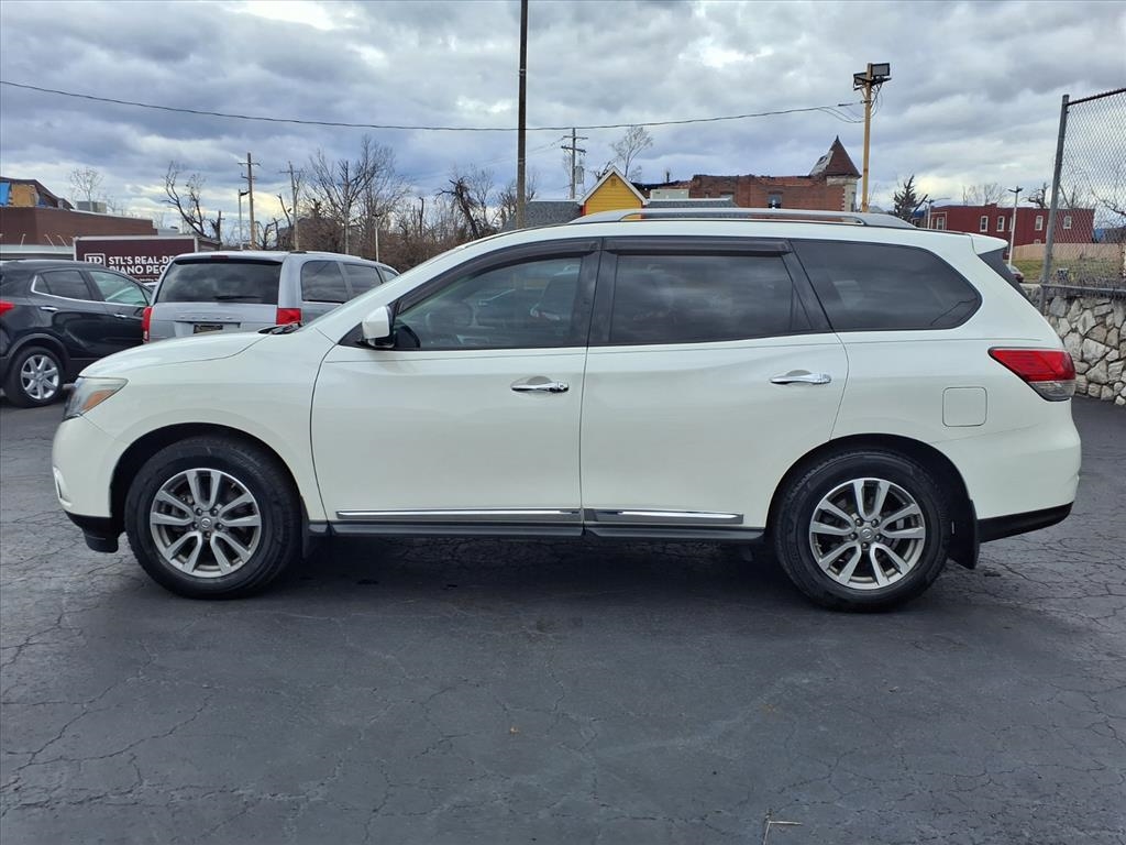 Nissan Pathfinder 2WD 4dr SL 2015