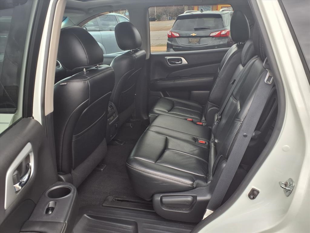 Nissan Pathfinder 2WD 4dr SL 2015