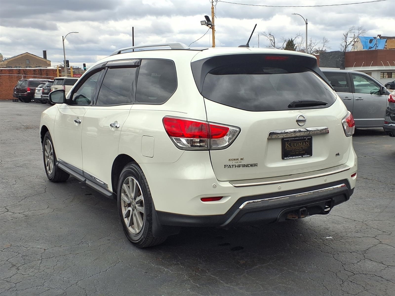 Nissan Pathfinder 2WD 4dr SL 2015