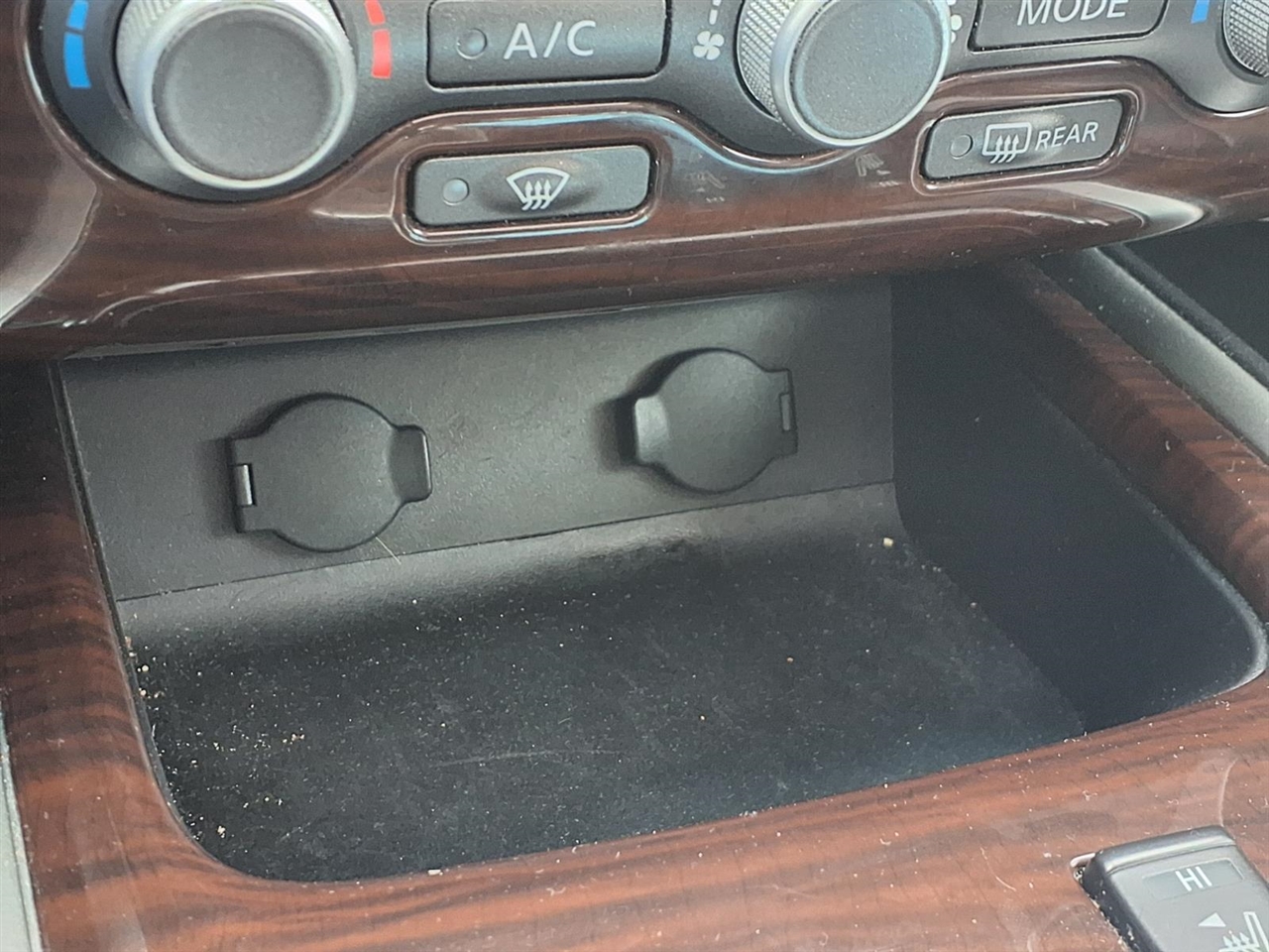 Nissan Pathfinder 2WD 4dr SL 2015