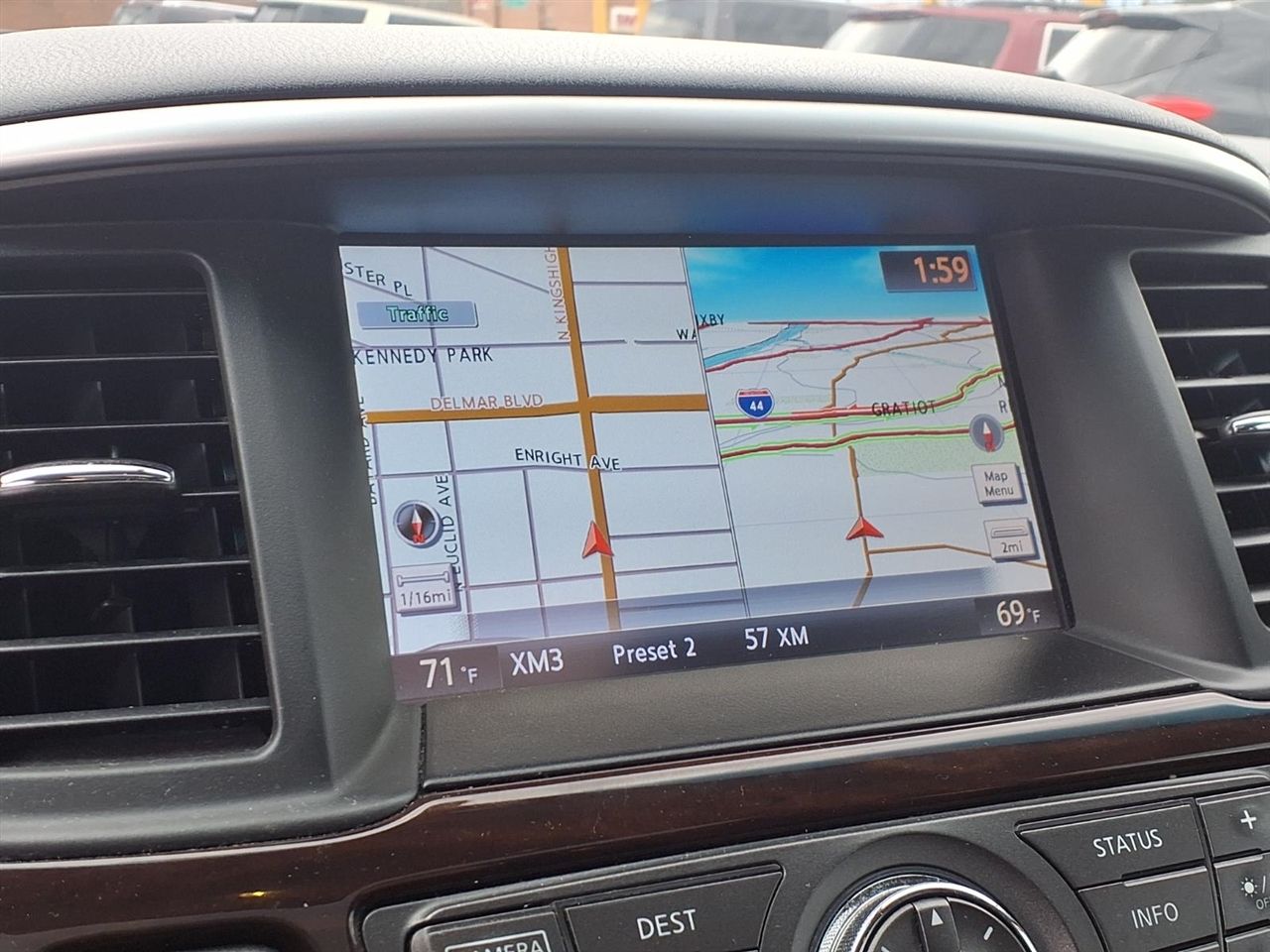 Nissan Pathfinder 2WD 4dr SL 2015