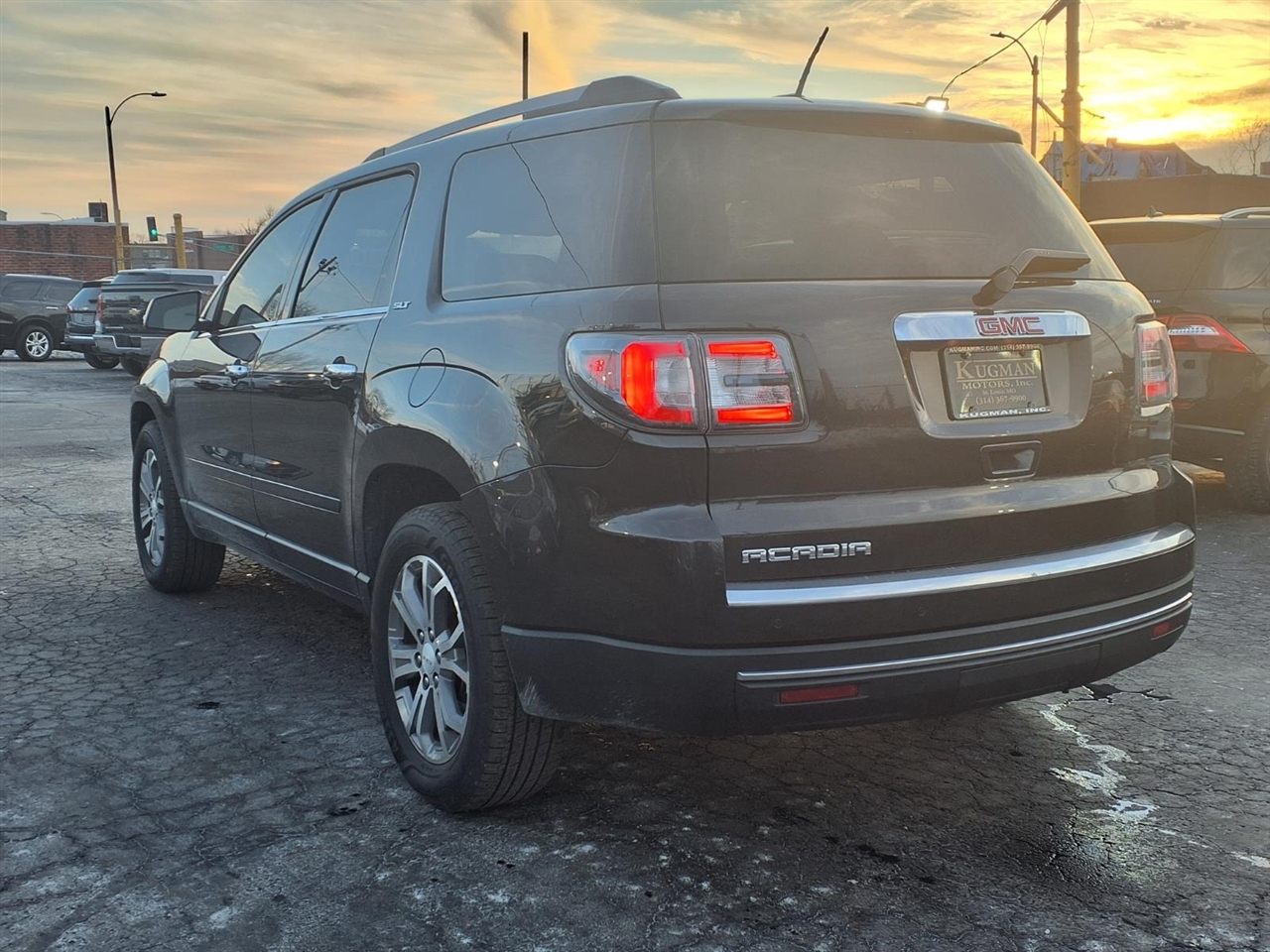 GMC Acadia FWD 4dr SLT w/SLT-1 2016