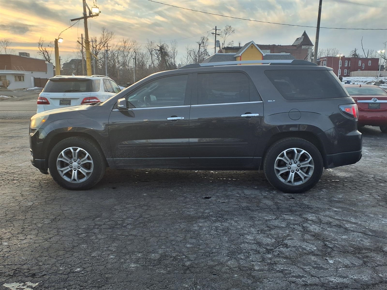 GMC Acadia FWD 4dr SLT w/SLT-1 2016