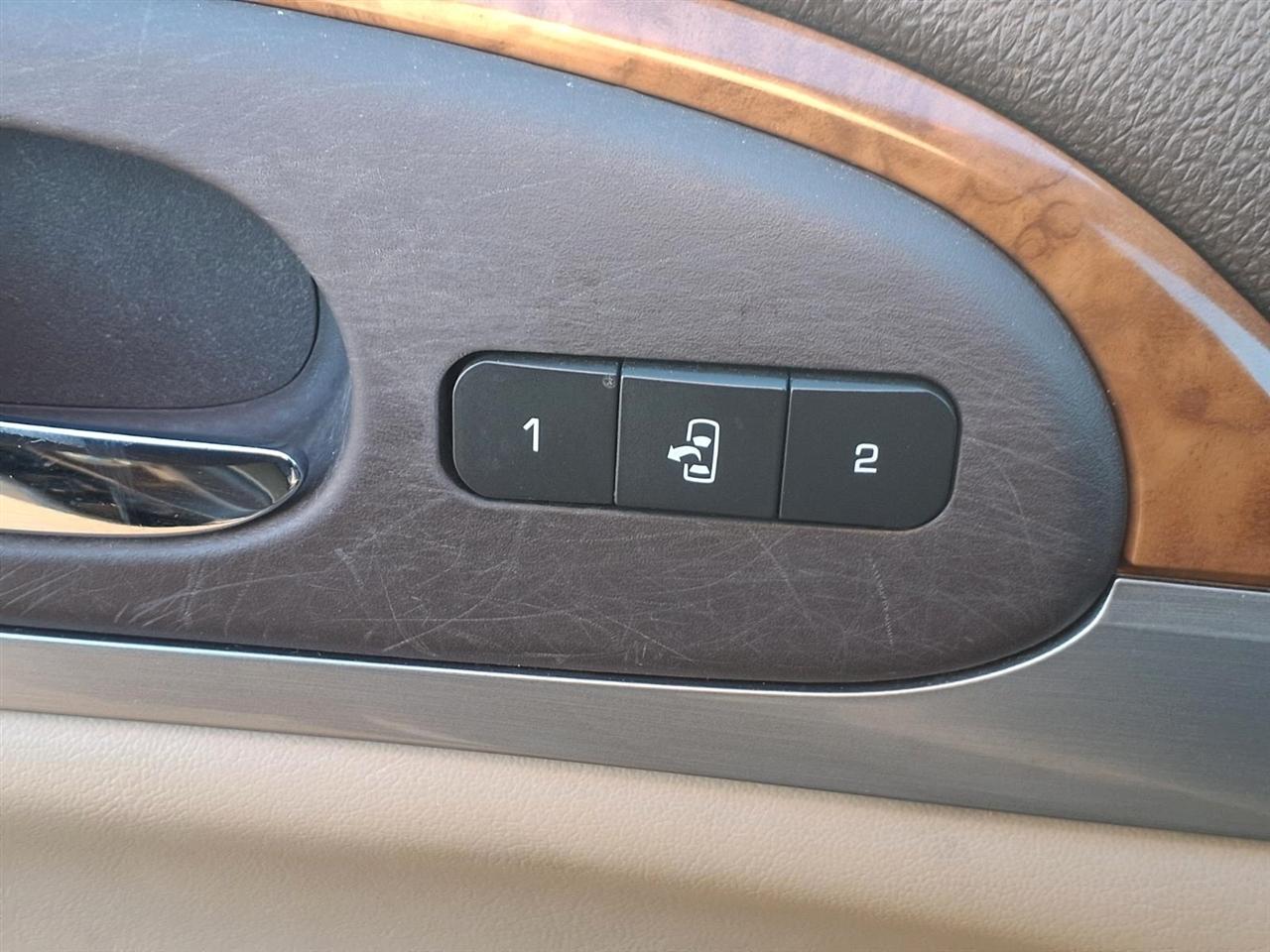 Buick Enclave FWD 4dr CXL-1 2011