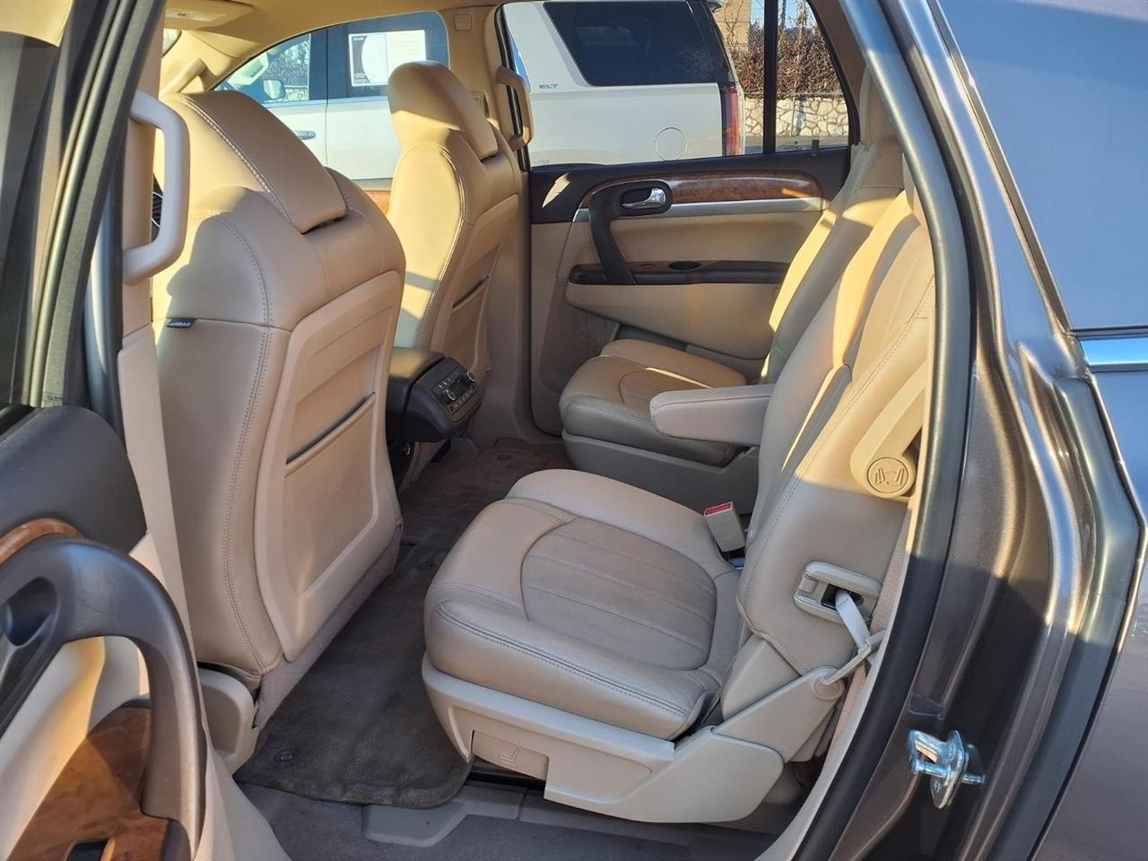 Buick Enclave FWD 4dr CXL-1 2011