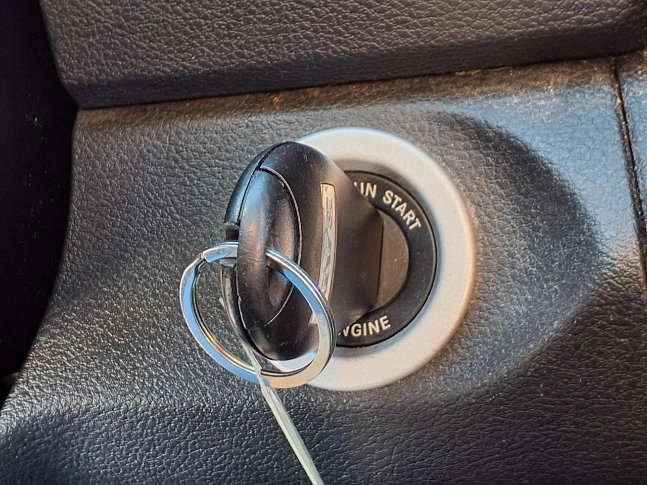 RAM 1500 2WD Crew Cab 140.5" Sport 2013