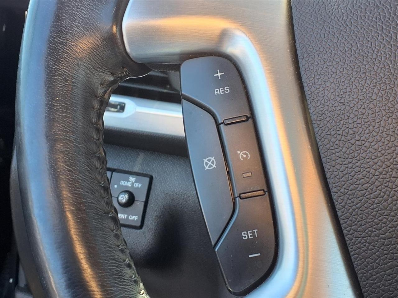 GMC Acadia FWD 4dr SLT w/SLT-1 2016