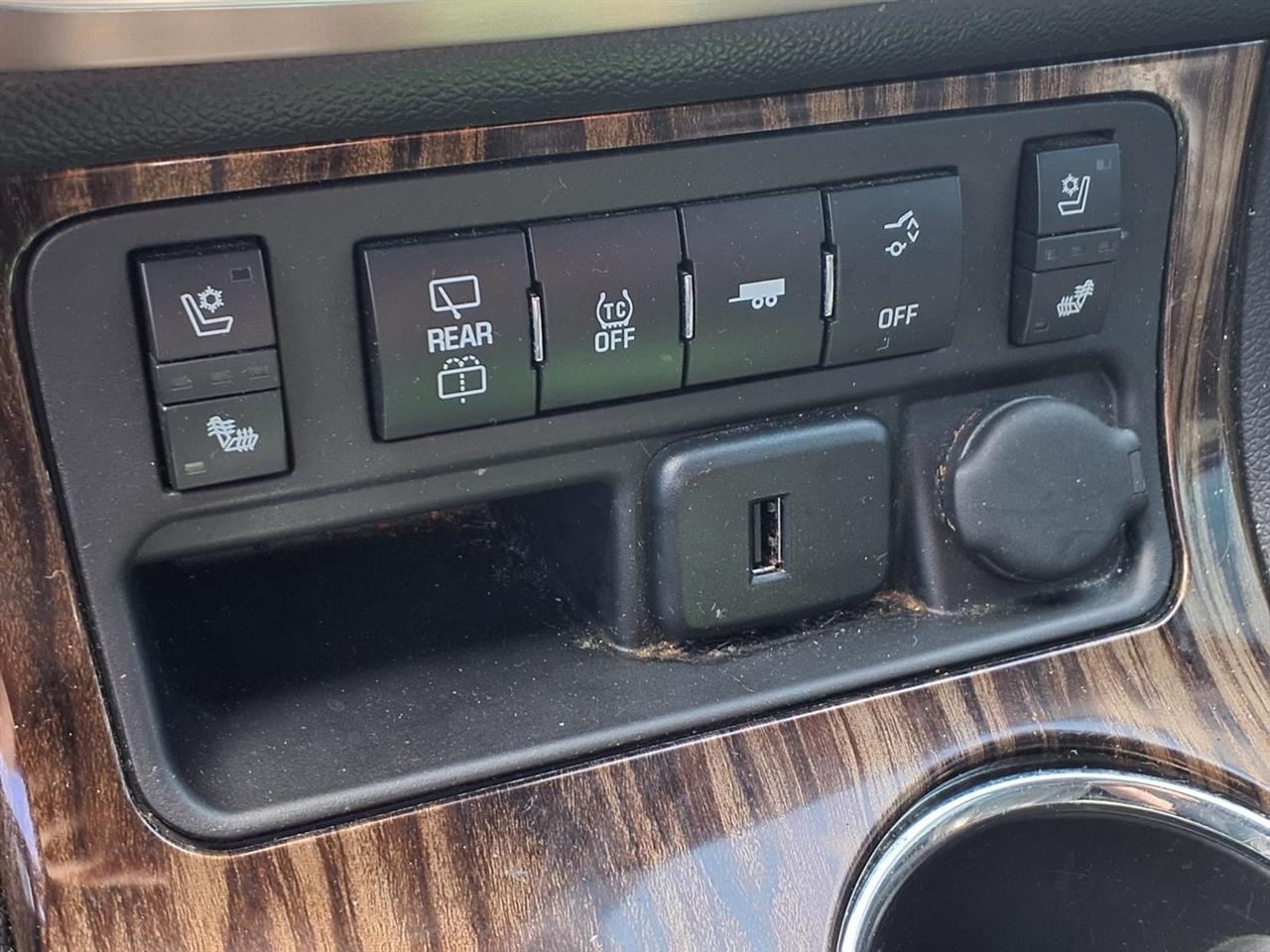 GMC Acadia AWD 4dr Denali 2016