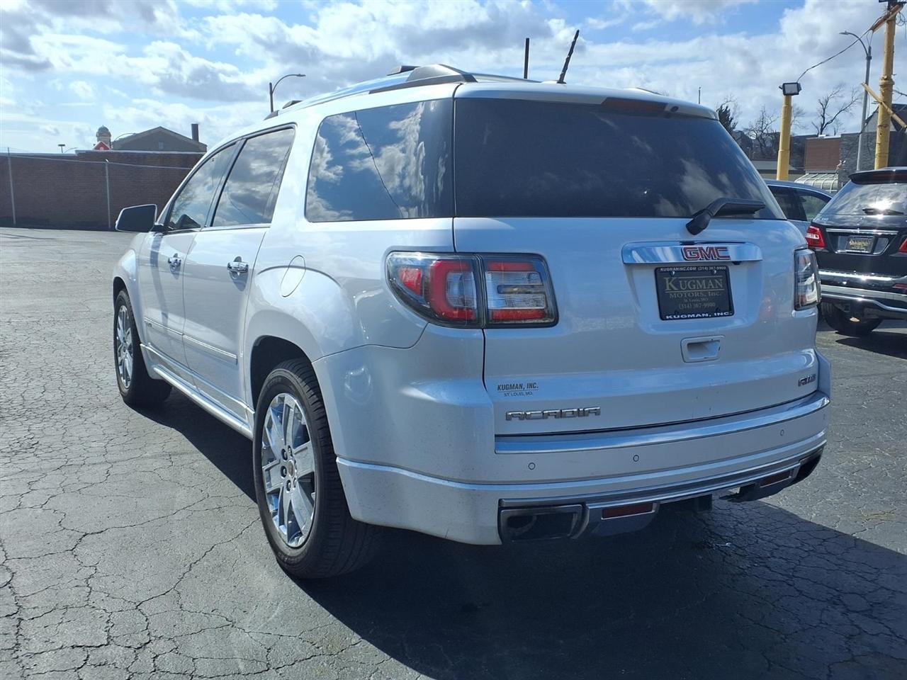 GMC Acadia AWD 4dr Denali 2016