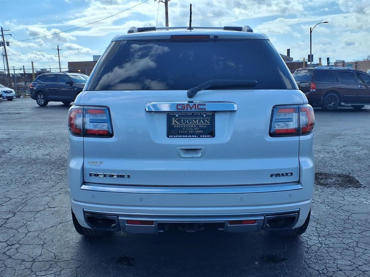 GMC Acadia AWD 4dr Denali 2016