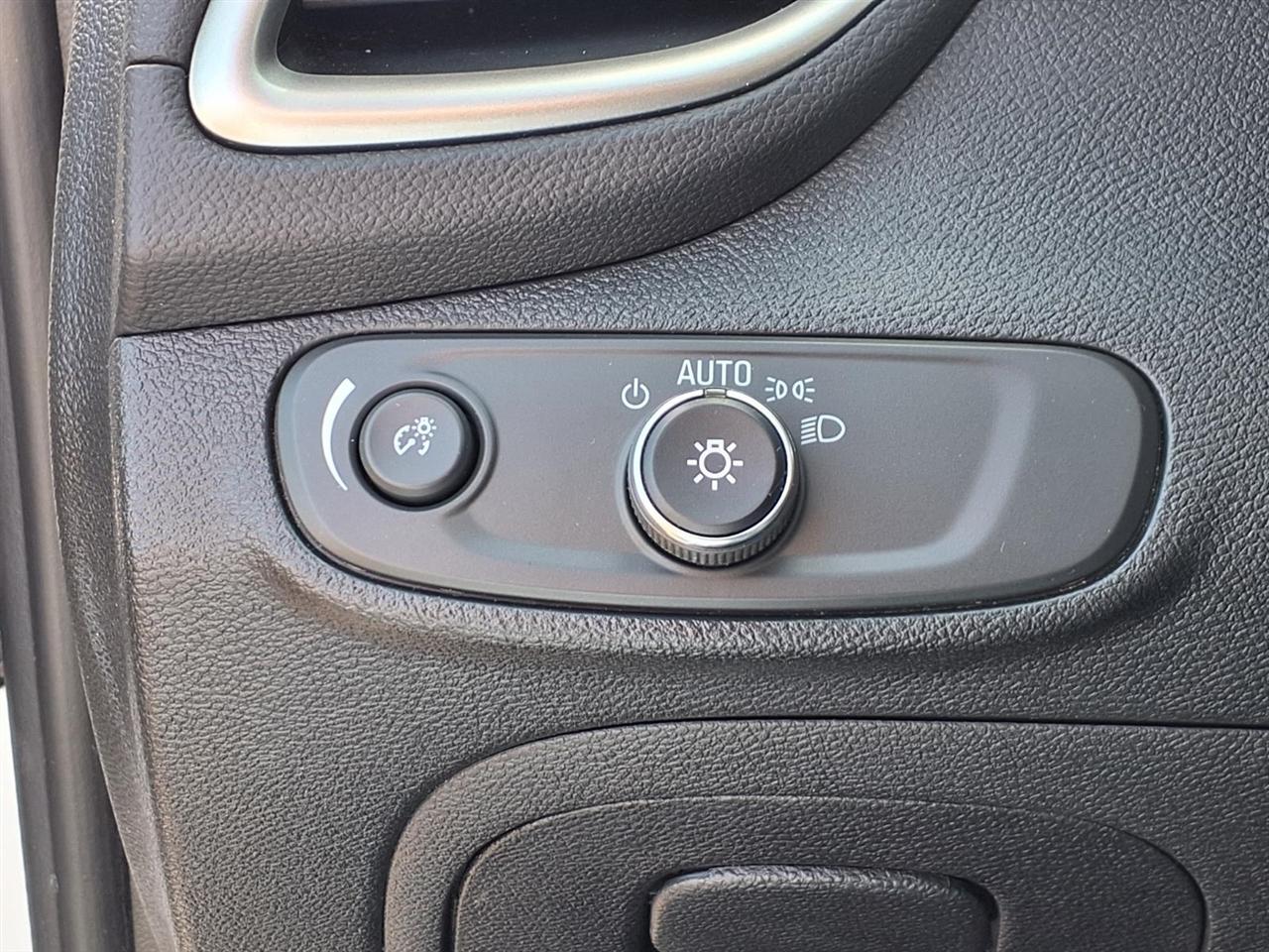 Chevrolet Trax FWD 4dr LT 2017