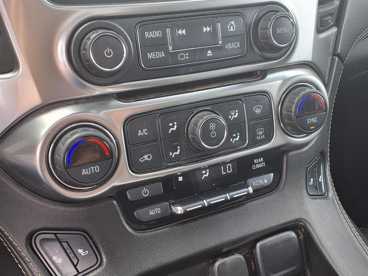 Chevrolet Tahoe 4WD 4dr LT 2019