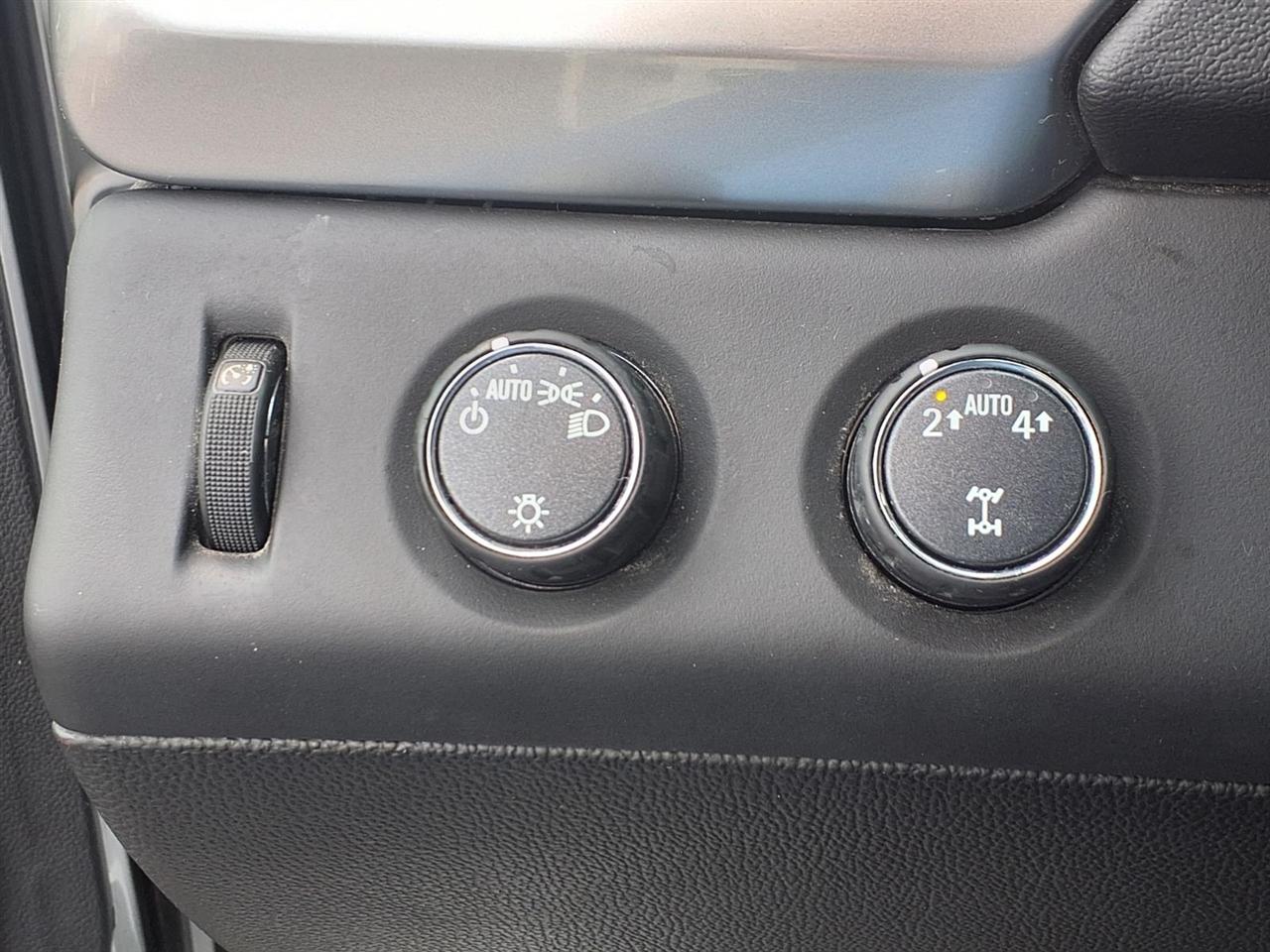 Chevrolet Tahoe 4WD 4dr LT 2019