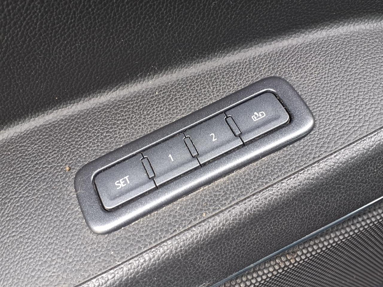 Chevrolet Tahoe 4WD 4dr LT 2019